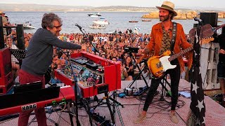 Los mejores momentos del concierto de Iván Ferreiro y Leiva en O Grove