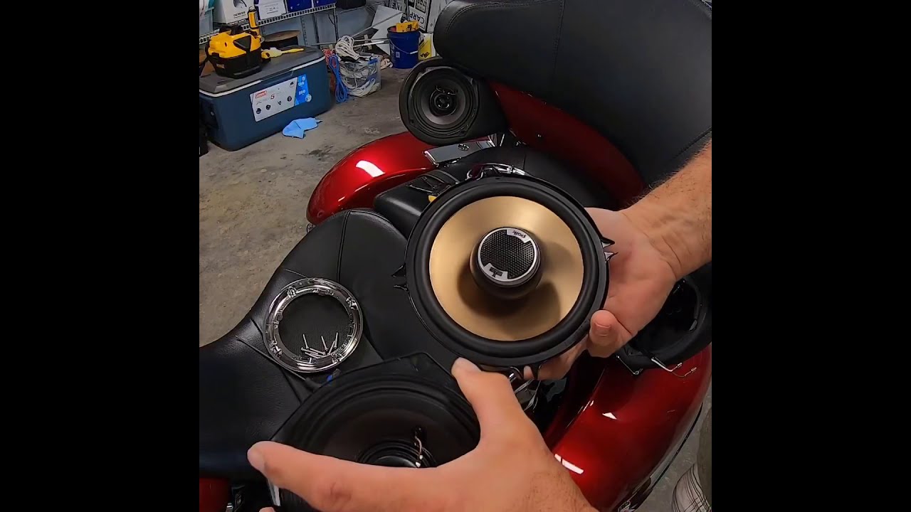 kawasaki vulcan 1700 voyager rear speakers