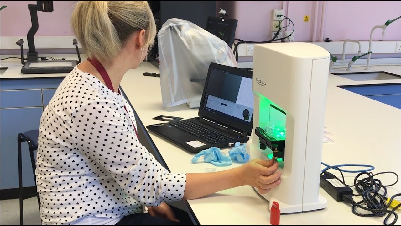 3D label-free live cell imaging at De Montfort University UK - YouTube