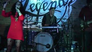 Sunset-Laura Rain and the Caesars LIVE Buddy Guy's Chicago