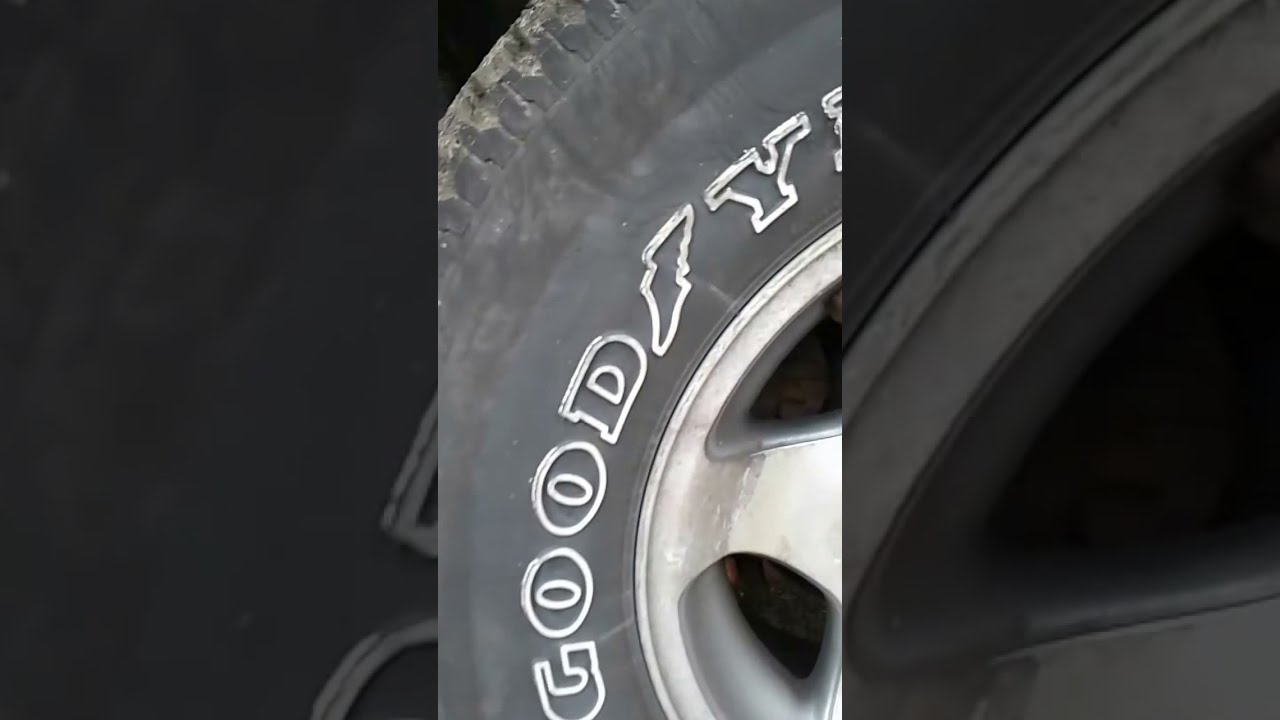 Jeep grand Cherokee front brake pads change