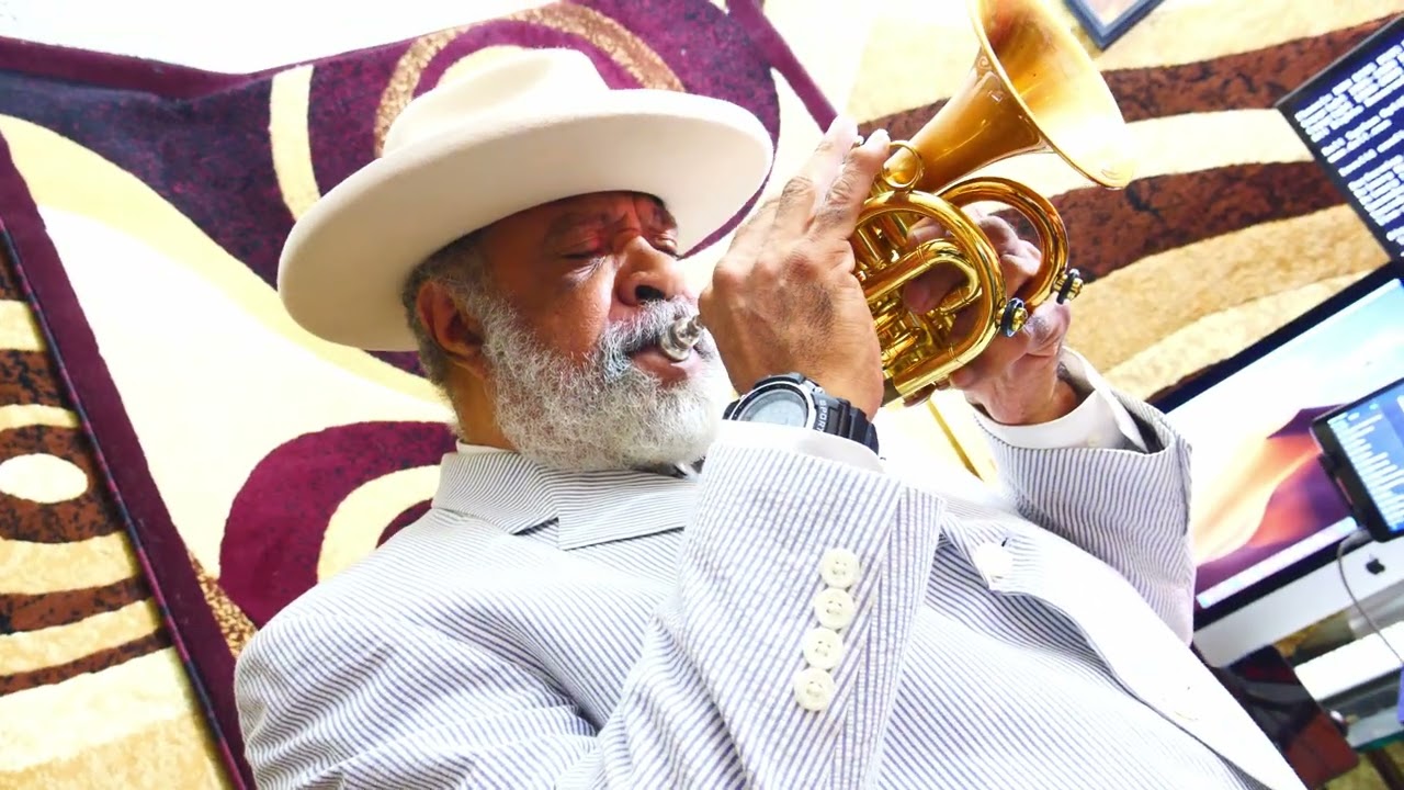 Dan Smith   Strangers In The Night