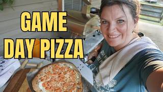I have NO KITCHEN, but Let's Make "Game Day" Pizza Anyway!