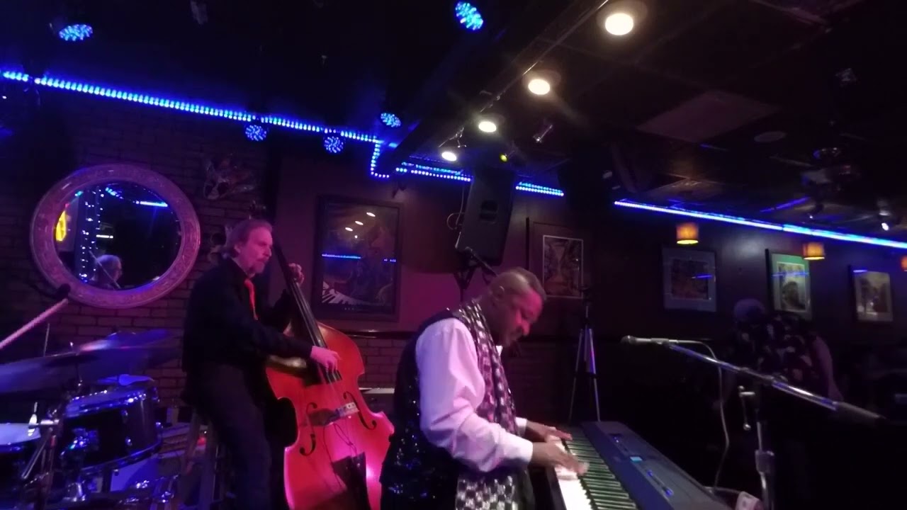 Liz Sharp & Kris Nicholson Jamming  at Blue Jean Blues Fort Lauderdale Florida Cam 2