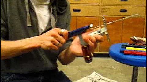 sharpening a knife with the Lansky system.pt1