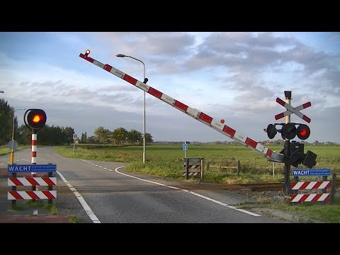 Spoorwegovergang Appingedam // Dutch railroad crossing