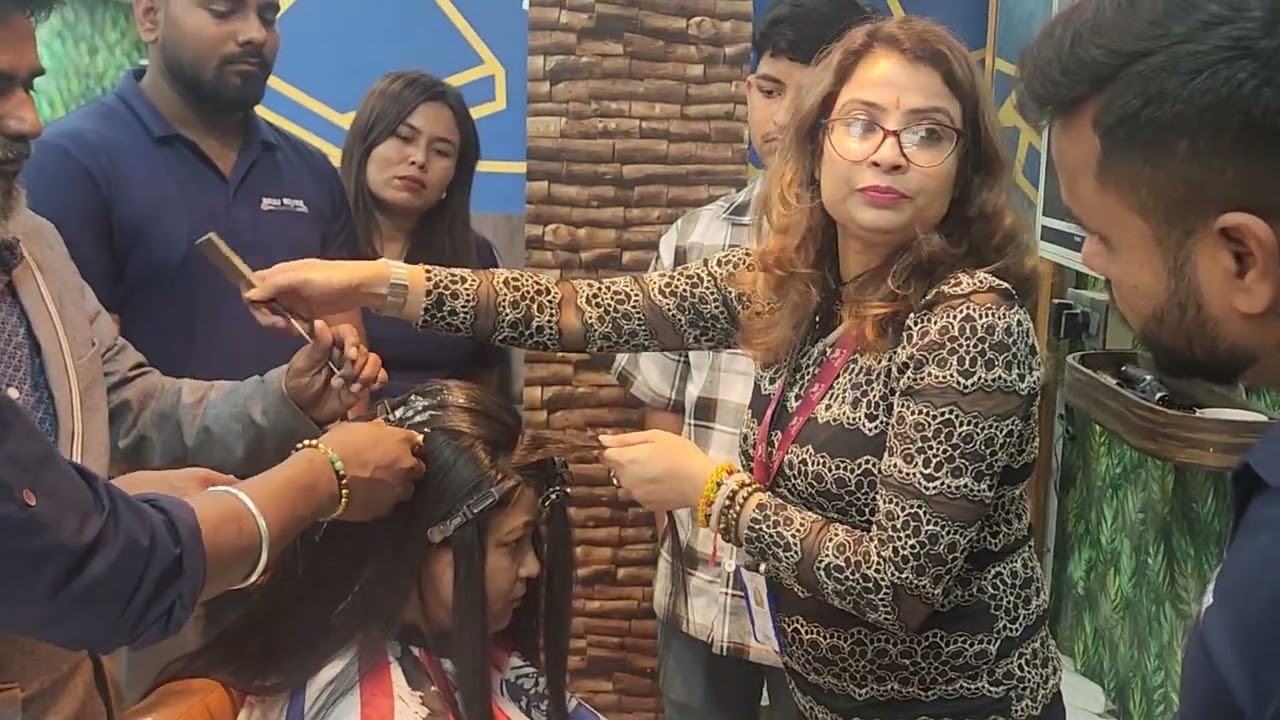 WELLA PROFESSIONAL TECHNICAL TRAINER MISTU SENGUPTA DURING THE IN-SALON DEMONSTRATION AT RAJU REYAZ