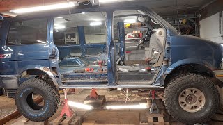 4x4 Astro gets custom frame and rear suspension! Part 3