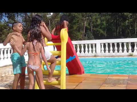 TAG:  na piscina