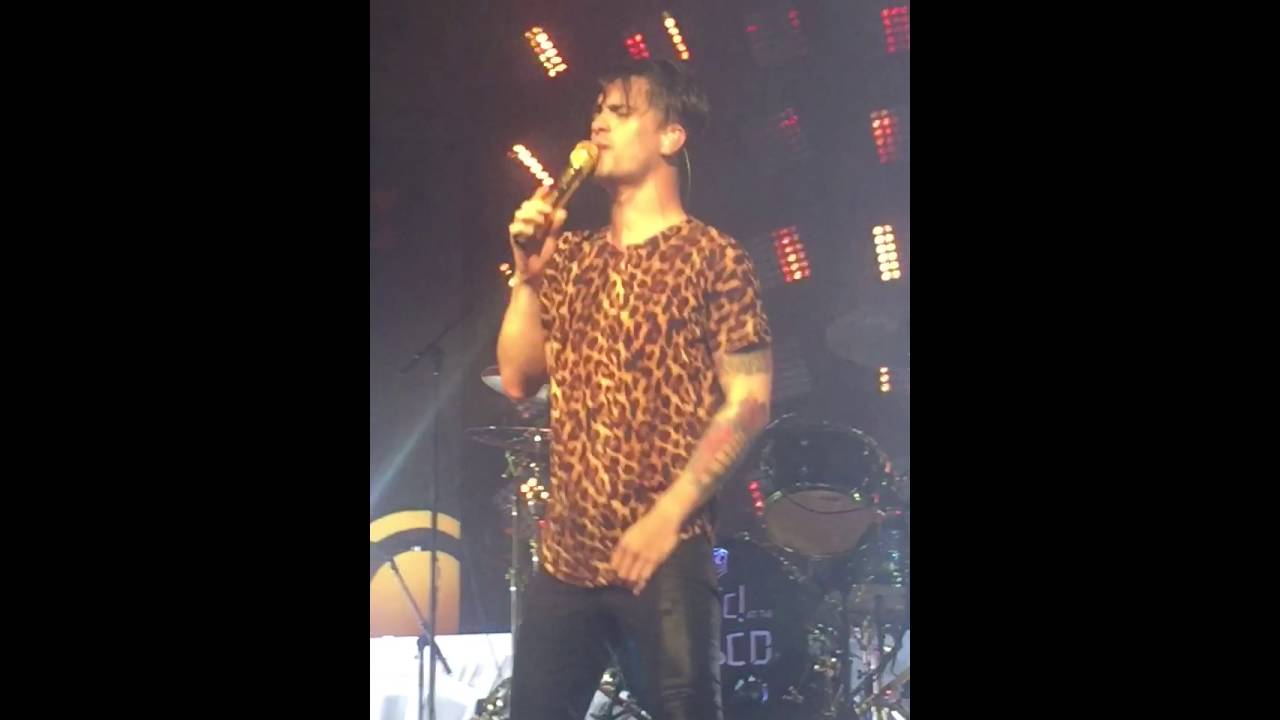 Panic! At the Disco - Charlotte - Death of a bachelor