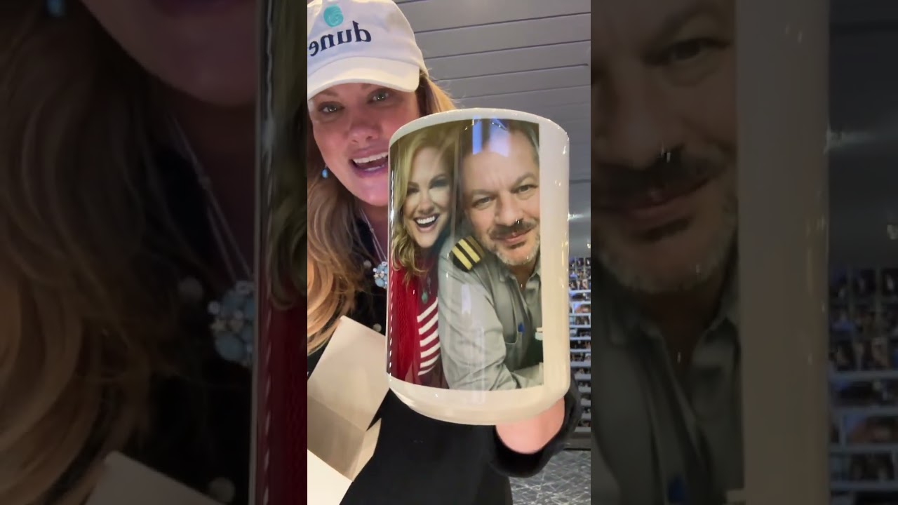 I went to the photoshop on board the cruise ship and made Piet a coffee mug for our anniversary