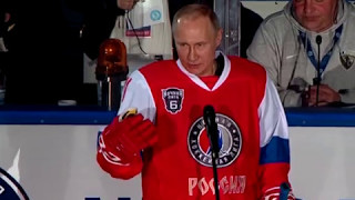 Путин забил 7 шайб в гала-матче Ночной хоккейной лиги. В прошлом году тоже было 7 - 7х7=49