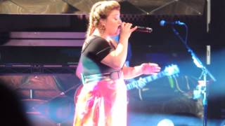 Kelly Clarkson - Invincible - Live - 2015 Piece by Piece Tour - Cincinnati, Oh