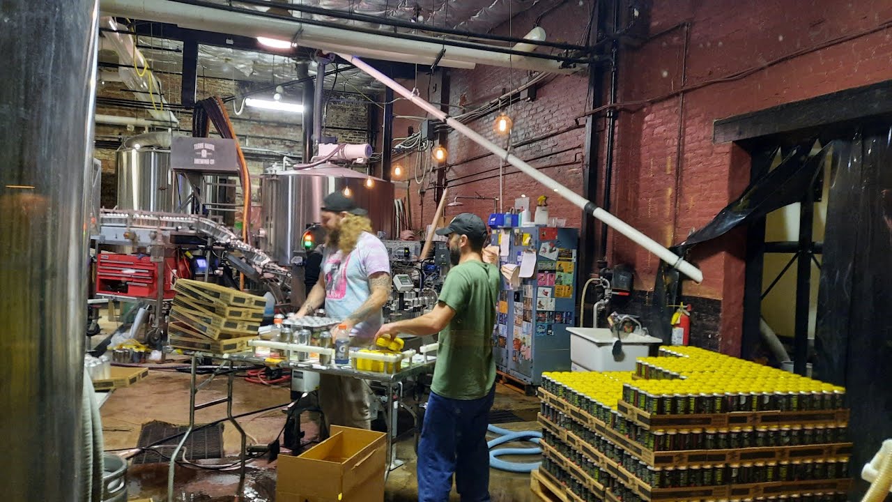 Watching beer bottling at Terre Haute Brewing Company! YouTube