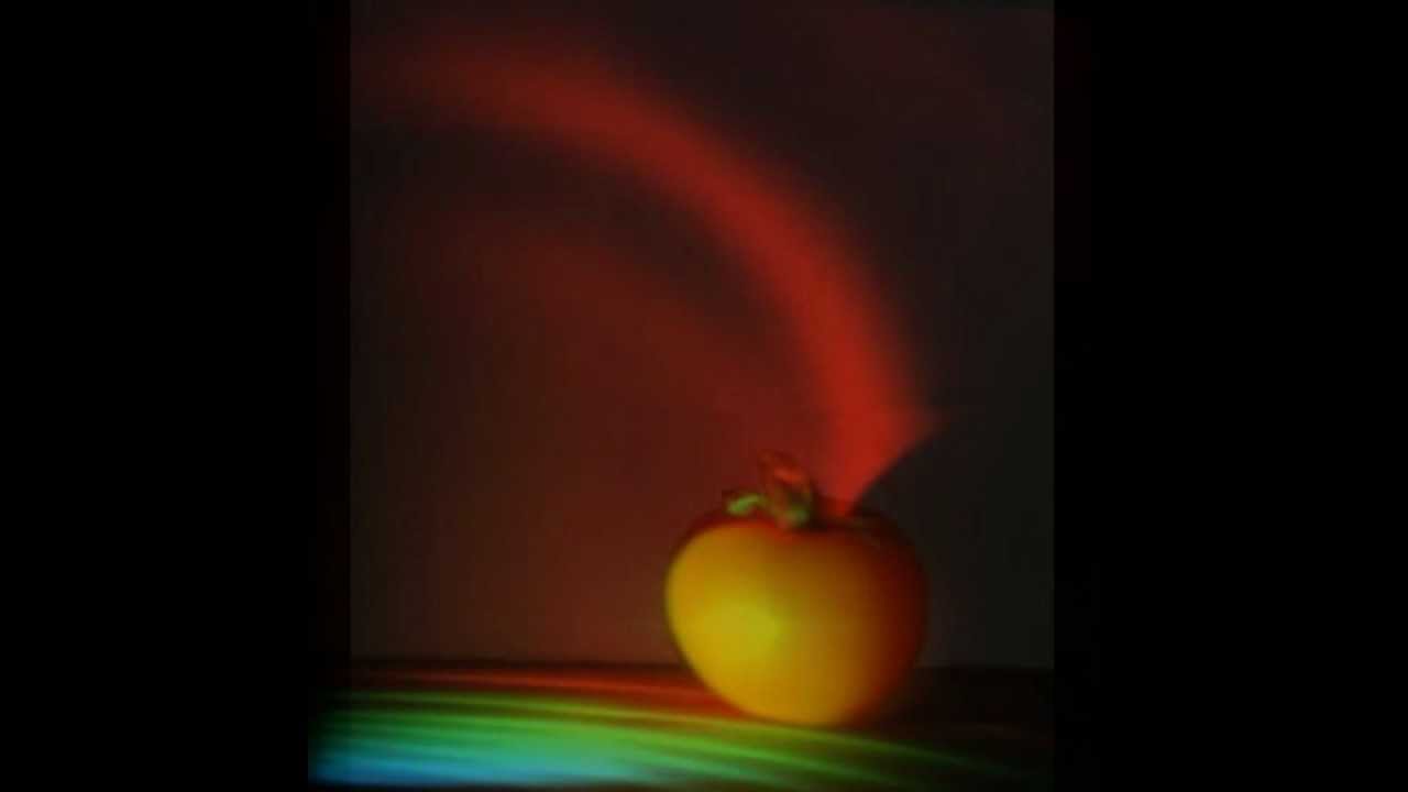 Visualizing Light over a Fruit a Trillion FPS Camera, Camera Culture Group, Bawendi Lab, - YouTube