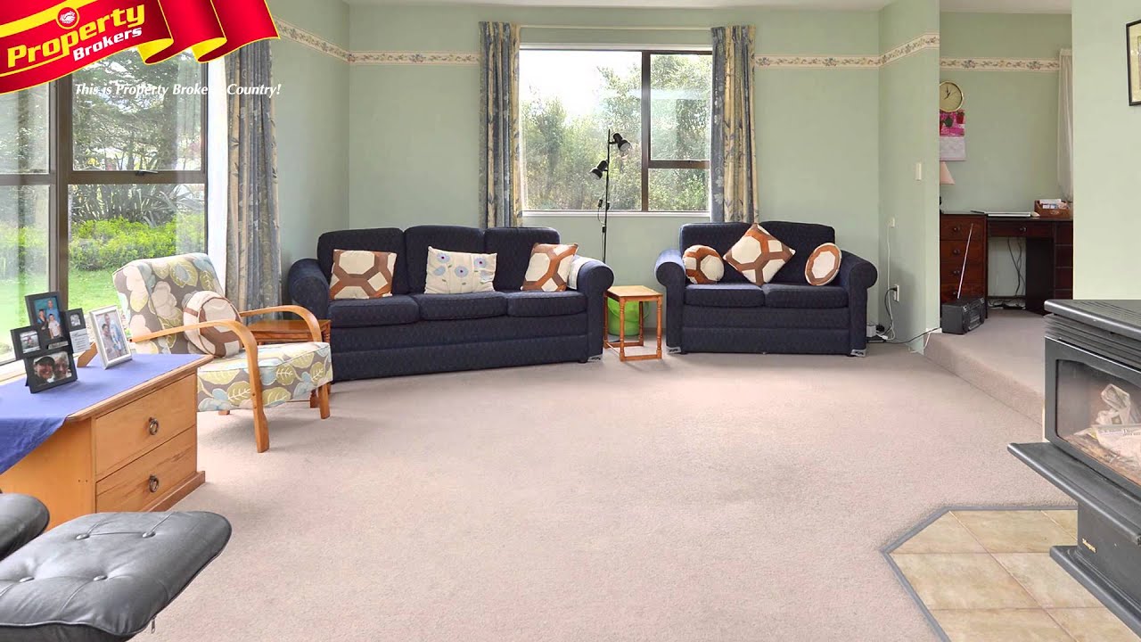 32 Burnt Hill Road, Oxford. YouTube