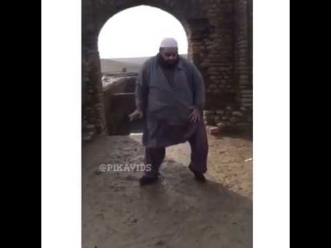 Arap Hacı dans ediyor / Arabic Men Dance