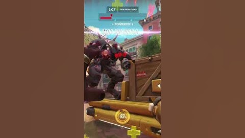 Roadhog hooking Dva