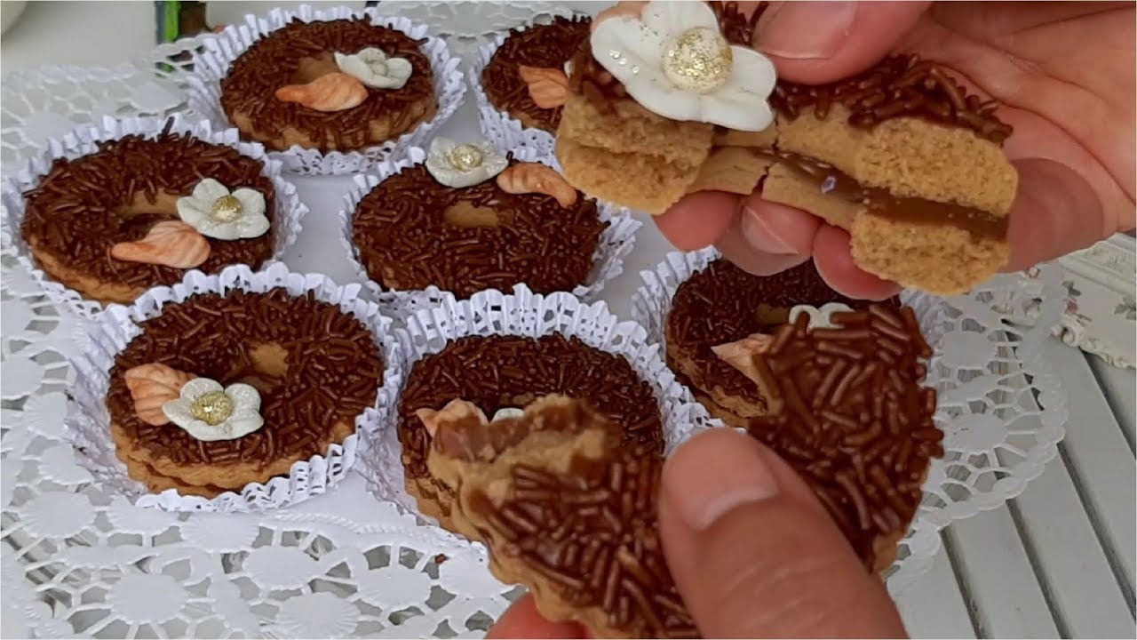 صابلي نوتيلا بعطر البندق تزيين من ابتكاري.حلوى  جزائرية 🇩🇿بنة ورائحة و شكل🤩.تقطع 36حبة