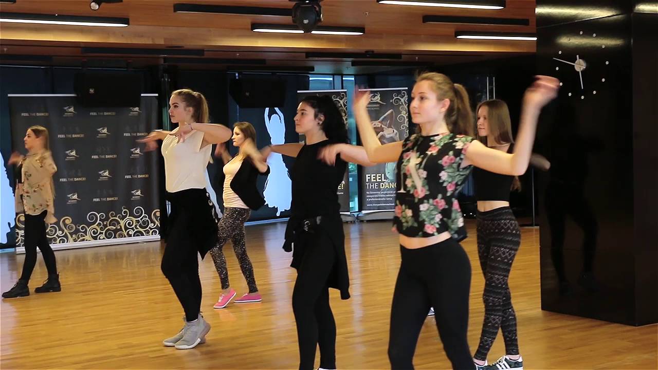 Riverpark Dance School 2016 - Waacking & Vogue - YouTube
