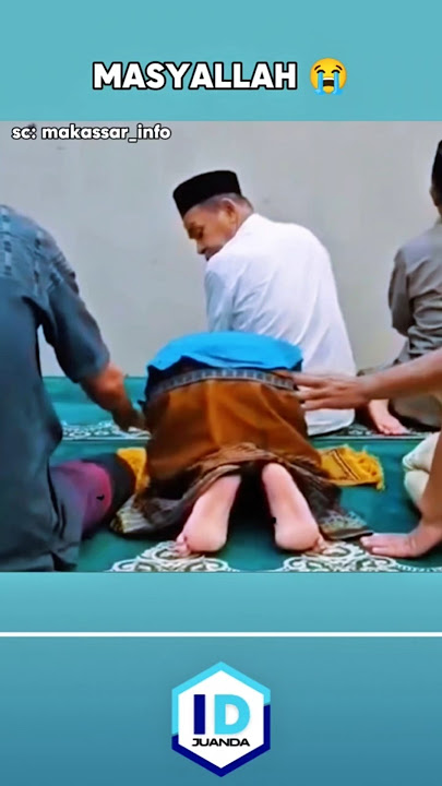 MOMEN LUCU SAAT SHOLAT TARAWIH #shorts