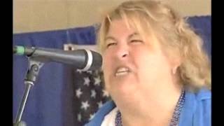 Fat woman plays pig - Grindcore version