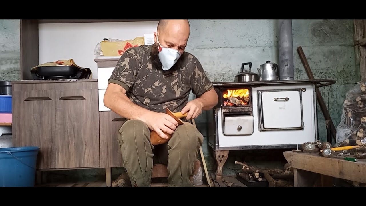 Confecção Artesanal de Cuia de Chimarrão