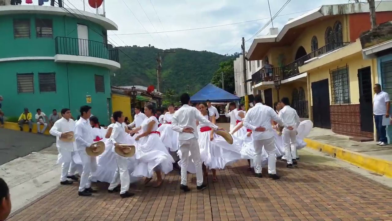 Adentro Cojutepeque - CECNSR(Bachillerato)