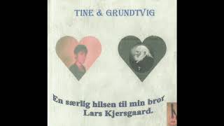 Video thumbnail of "Tine Kjersgaard: Nu falmer skoven trindt om land"