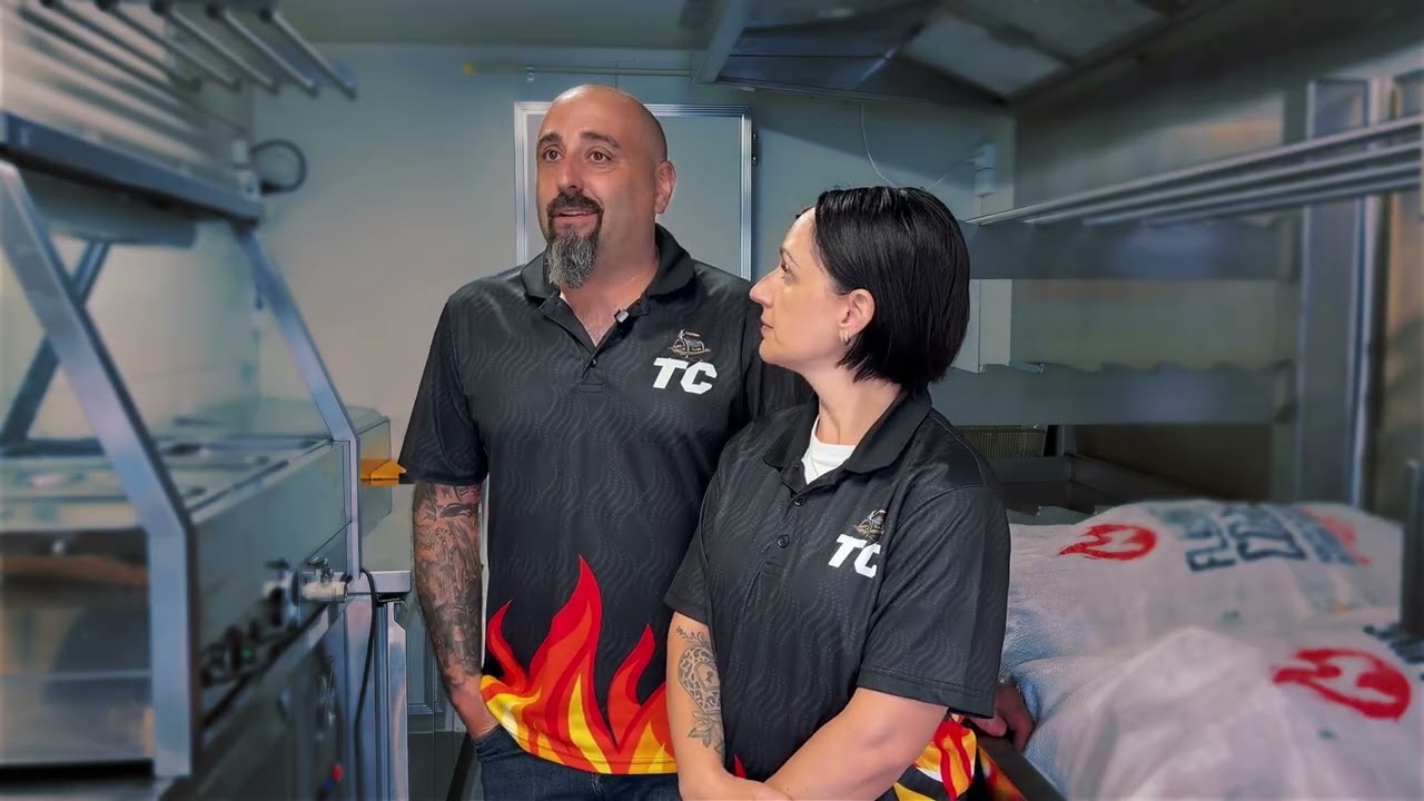 Steve & Amanda, Travelling Carnivores