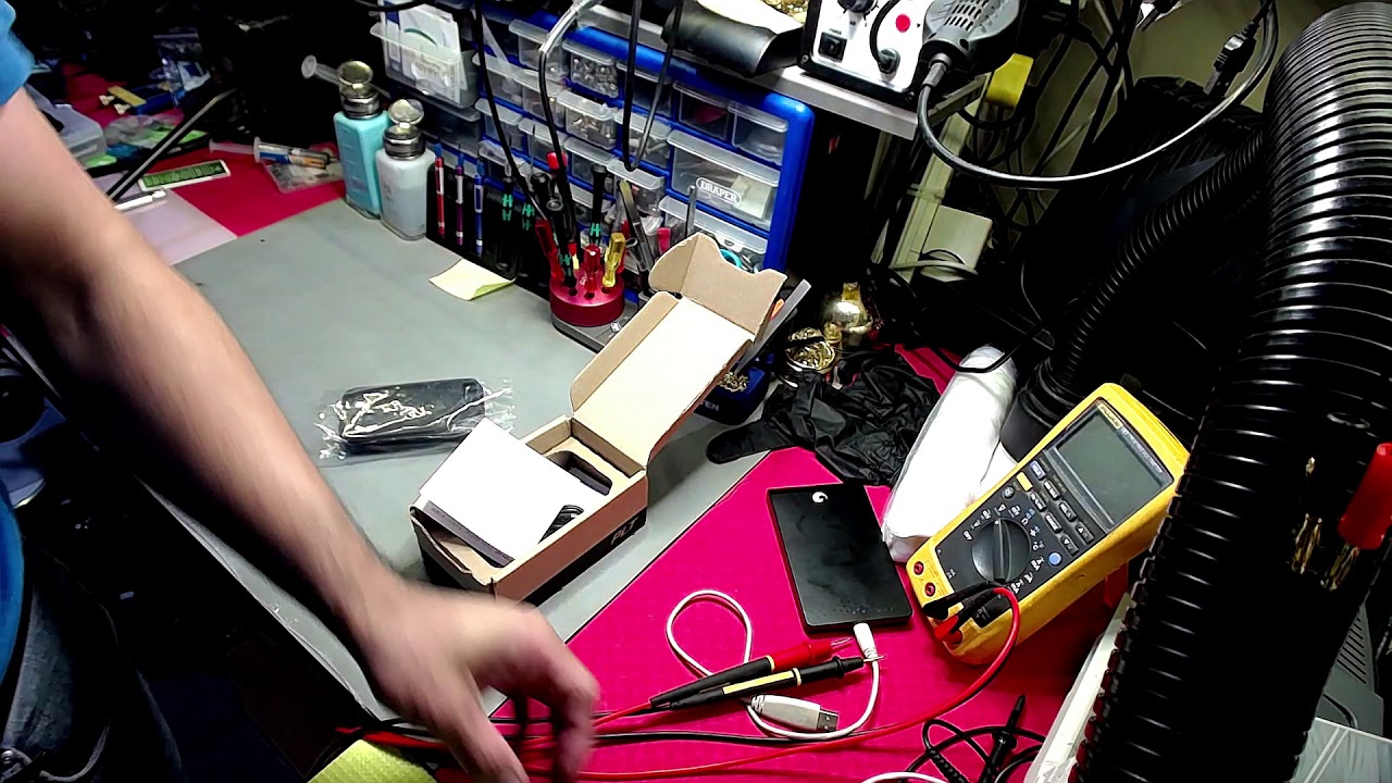 PLANTRONICS VOYAGER 5200 UC UNBOXING 