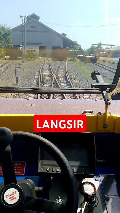 proses langsir KERETA API #lokomotif #keretaapiindonesia #railfans