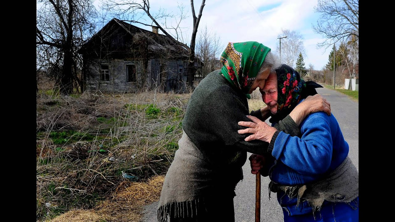 Там живут двое. Самоселы в Припяти. Жители Чернобыльской зоны. Деревенские люди.