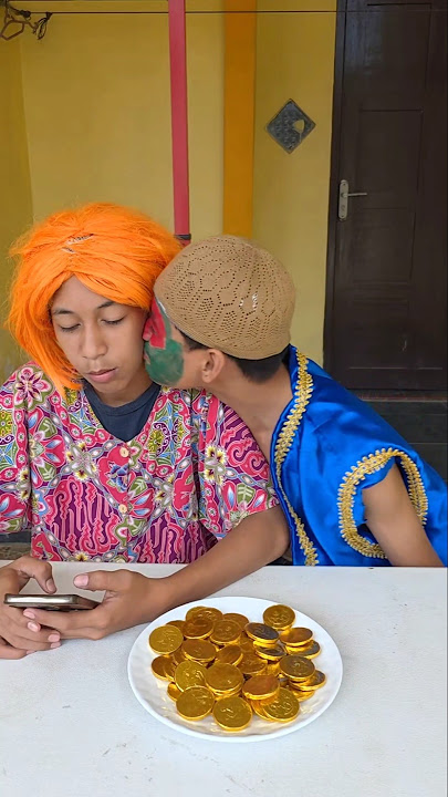 MOM KISSED BY BROTHER