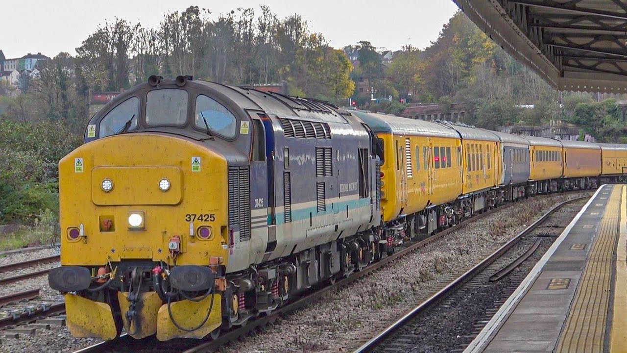 37425 Rescuing A Failed 37607 Test Train at Bristol Temple Meads. 10/11/24