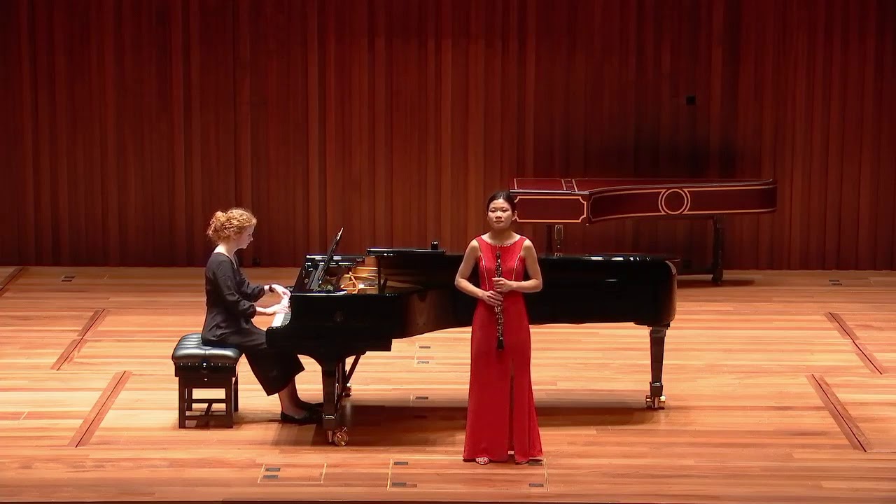 Martinu Oboe Concerto, H. 353 YouTube