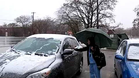 1st Snow-Flurries in Weatherford, TX