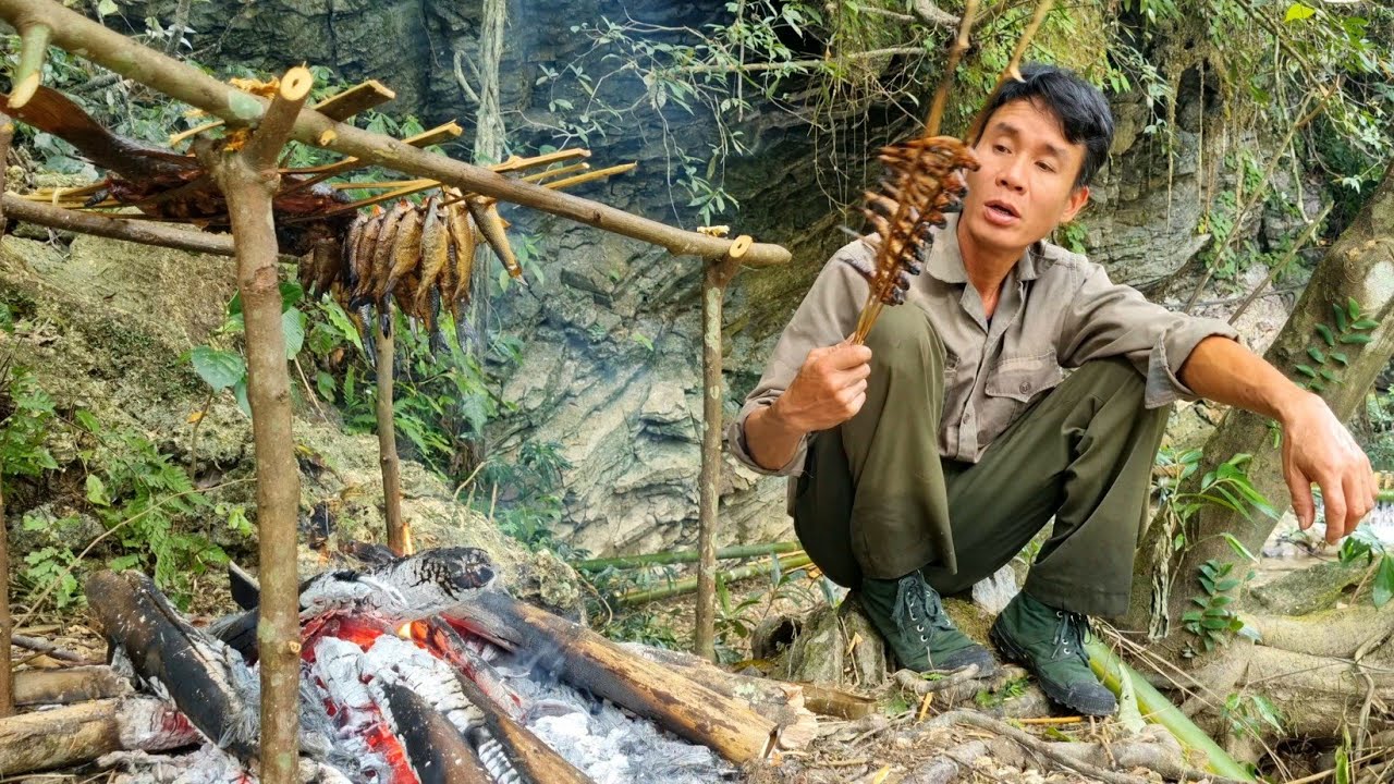 How to block the river to catch fish in primitive times, suddenly encounter a large school of fish