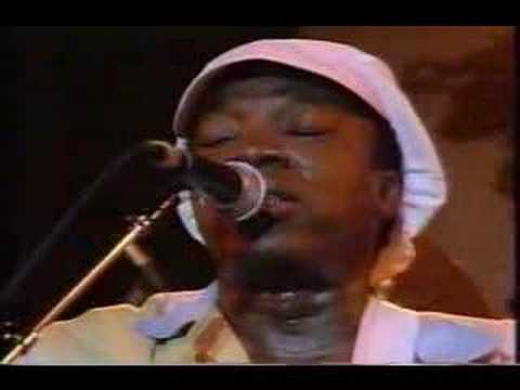 MILTON NASCIMENTO - NOS BAILES DA VIDA