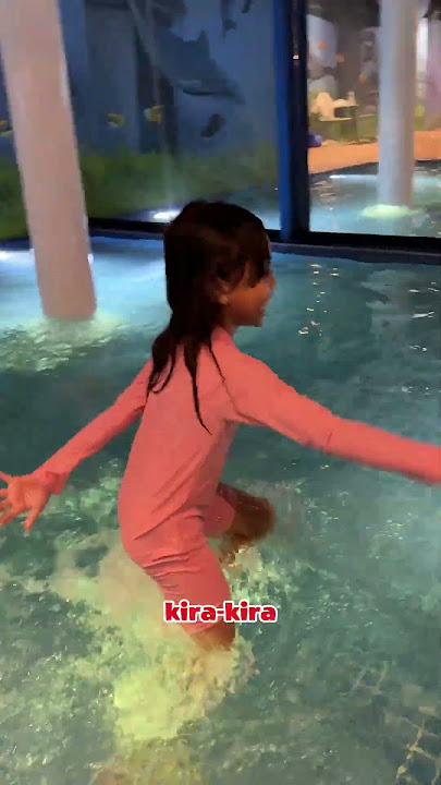 LEIKA SERU SERUAN BERENANG SAMA AYAH & TOMPEL 😍 KOMEN YANG SUKA BERENANG GUYS! #dienafitri #shorts