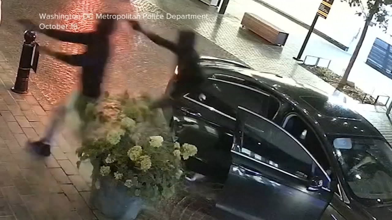 Secret Service opens fire on people attempting to break into car outside Naomi Biden's home: Sources Secret Service opens fire on people attempting to break into car outside Naomi Biden's home: Sources