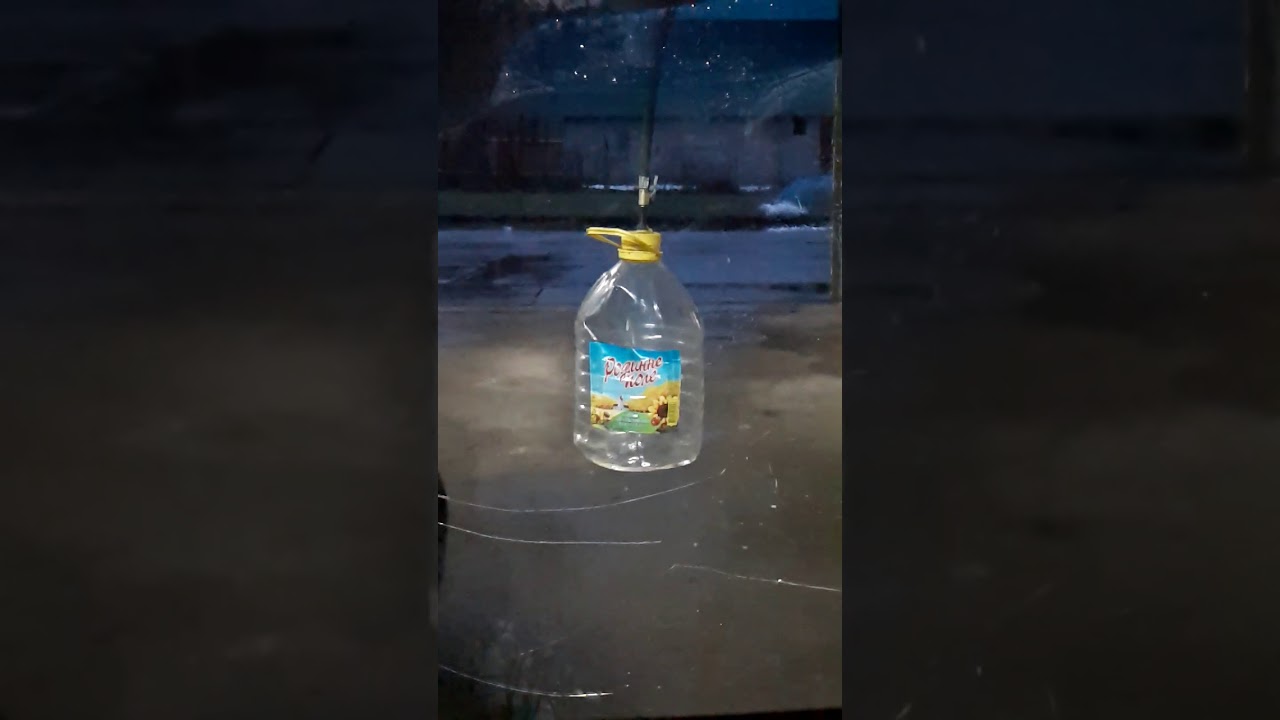 Петарда в бутылке. Взорвал петарду в зубах. Взрыв бутылки от газов. Как взорвать бутылку. Бутылка с сюрпризом.