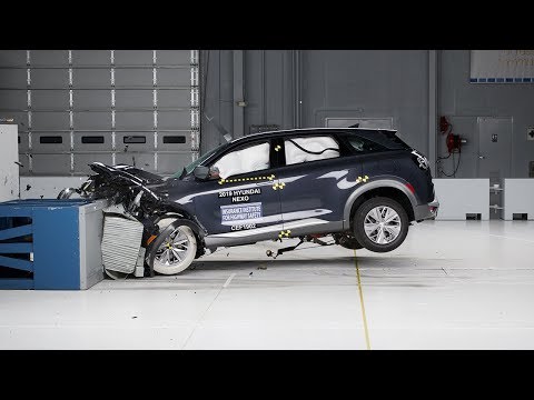 2019 Hyundai Nexo moderate overlap IIHS crash test