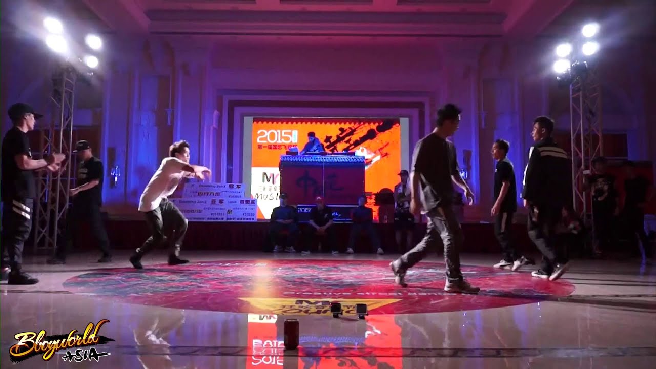Bbboyworld Asia Team vs Sto Crew // .BBoy World // 2on2 SEMI-FINAL | CHRONO CROSS 2015