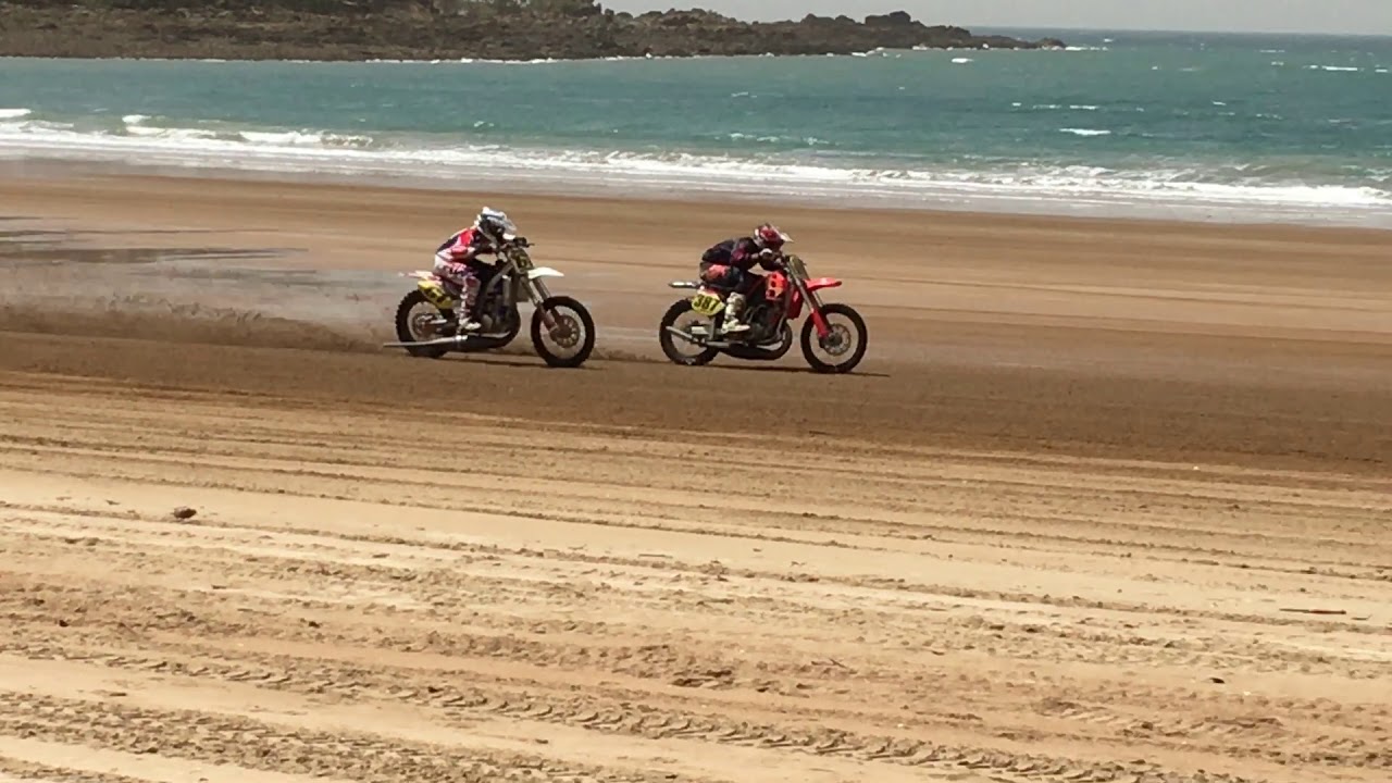 Grasstree Beach Races 2019 2 Strokes under 650cc Race 2 500m - YouTube