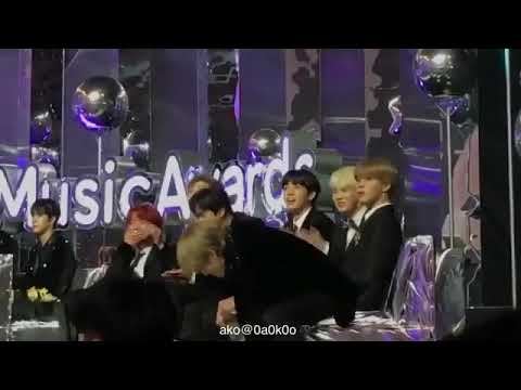 BTS V REACTION WHEN 'EVEN IF I DIE ITS YOU' PLAY