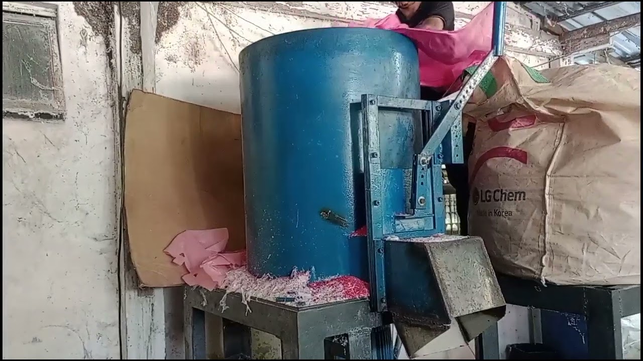 AGLUTINANDO PLÁSTICOS