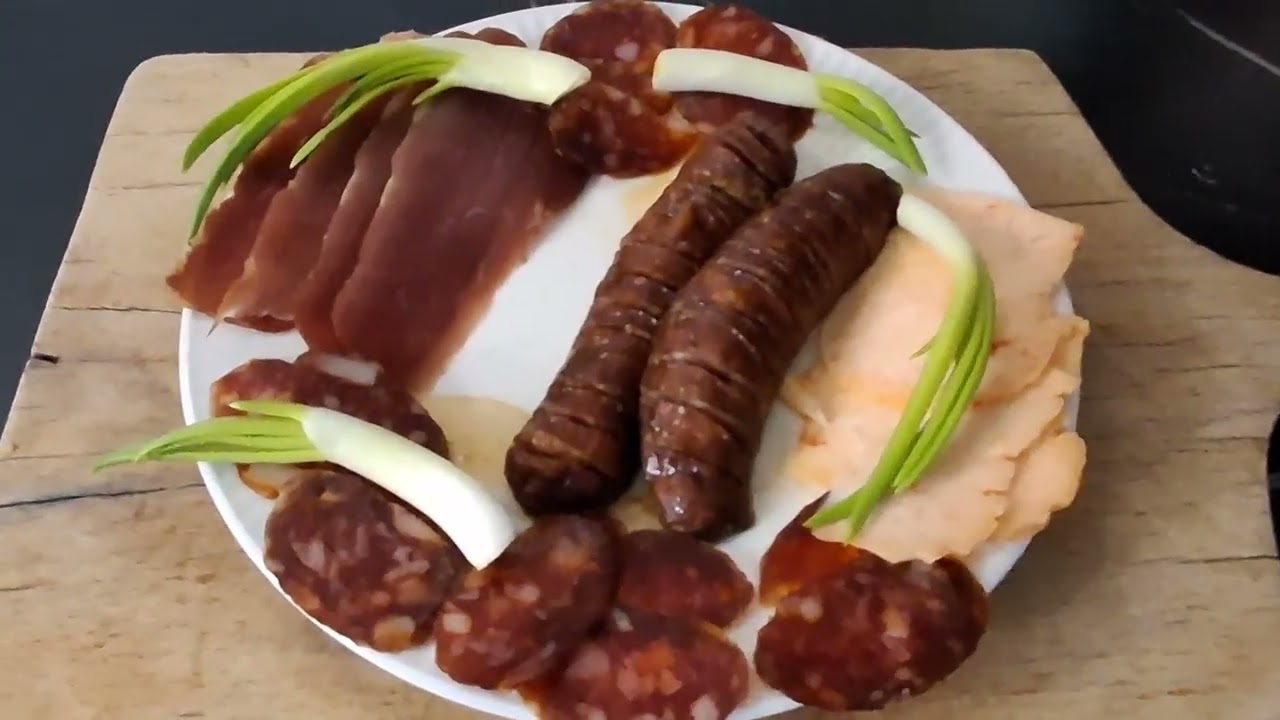 NAJBOLJI GOVEĐI GULAŠ-brz i lak recept(glavna tajna na kraju....)