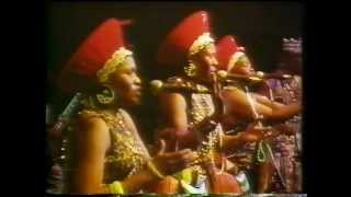 Mahlathini & The Mahotella Queens - Thunthswane Basadi chords