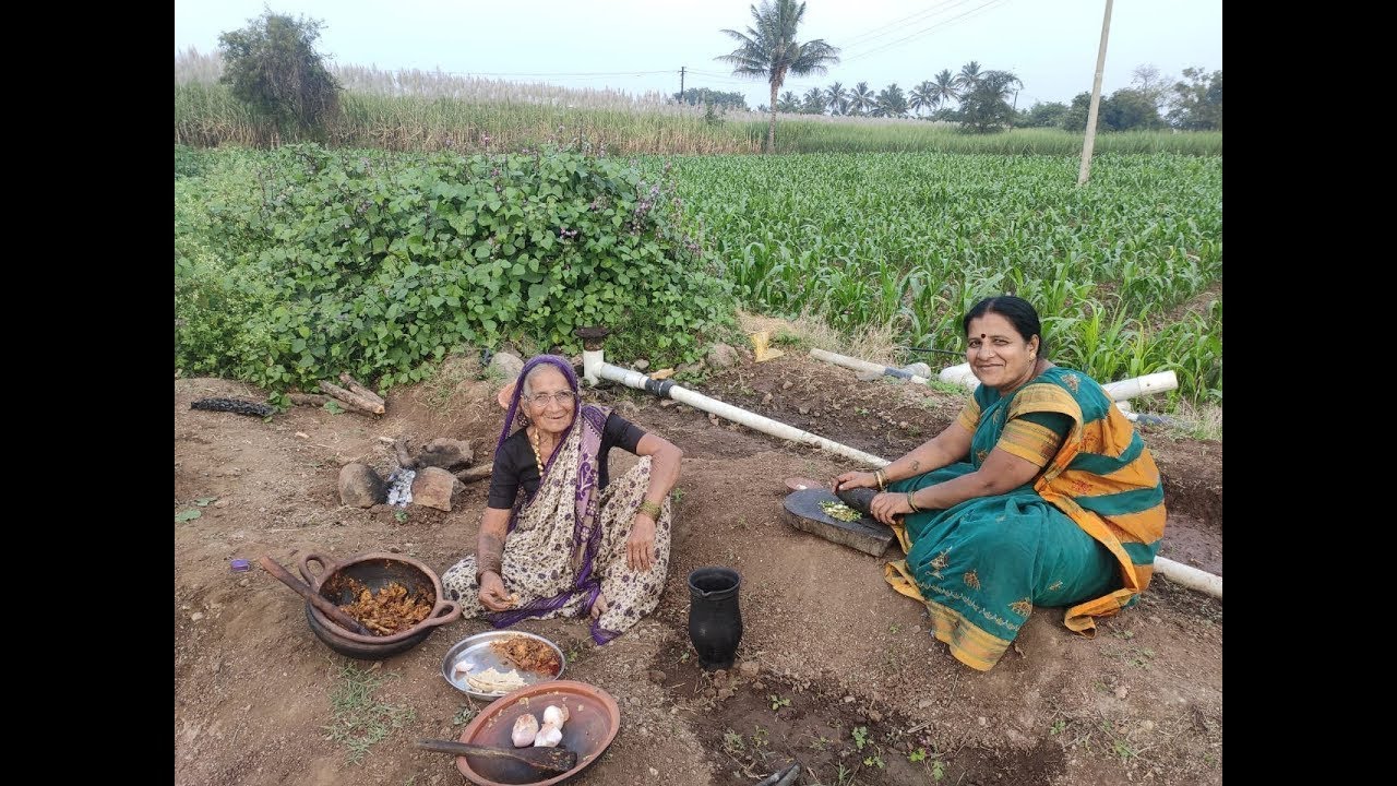 ३१ डिसेंबर झणझणीत तोंडाला पाणी सोडणार गावरान चवीचं कोल्हापुरी चिकन सुकं | Gavran chicken sukka